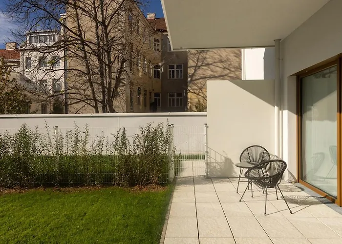 Modern Garden - 15min To Center *